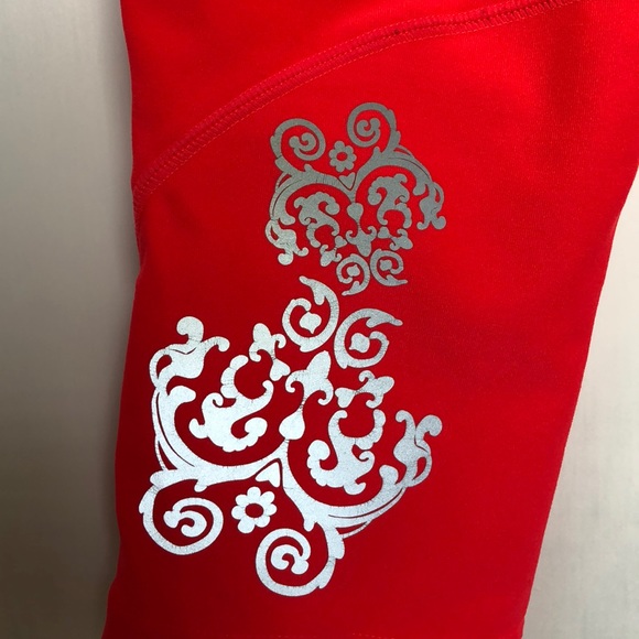 MPG Yoga Pants - Picture 3 of 4